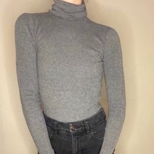 Gray turtle neck